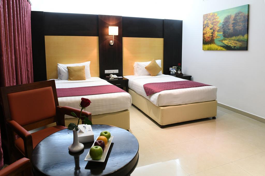 Juffair Gate Hotel Манама Екстер'єр фото