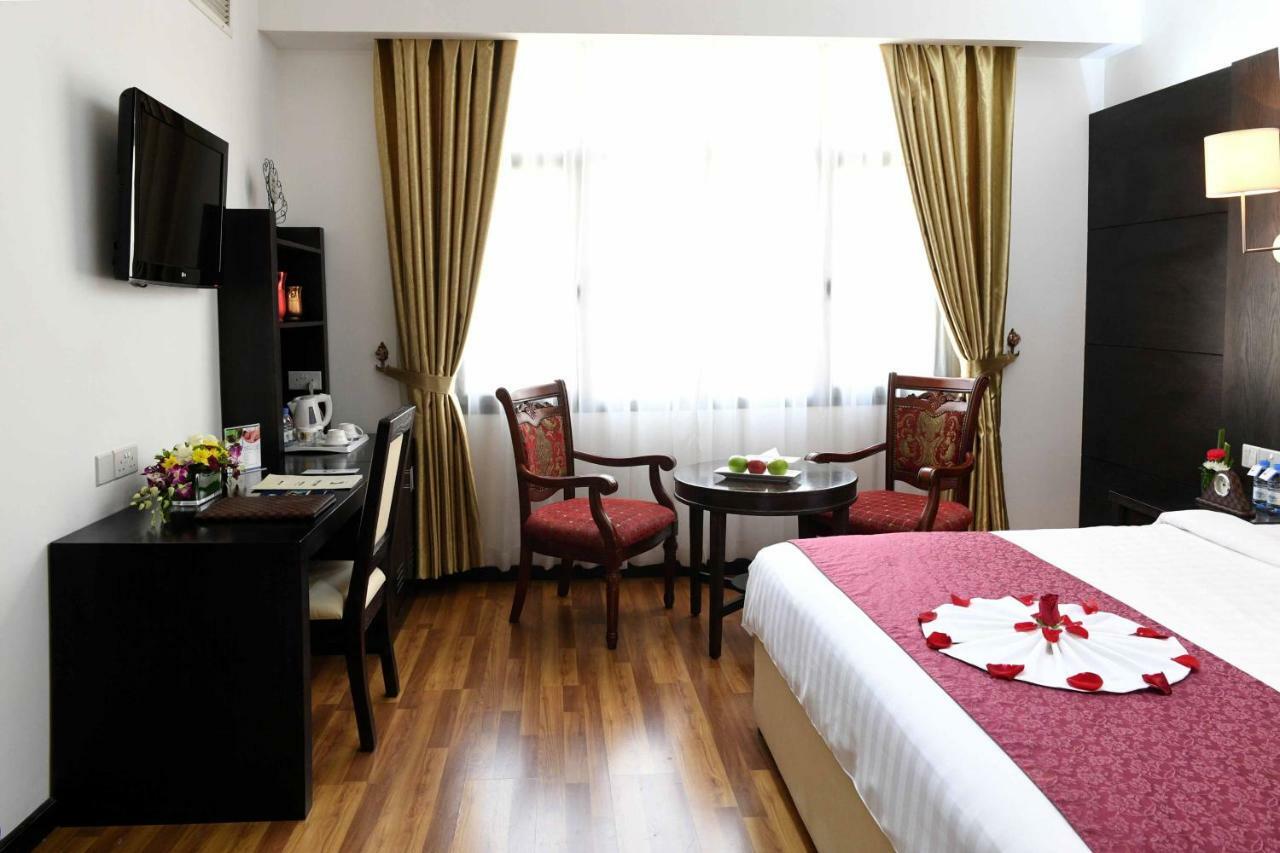 Juffair Gate Hotel Манама Екстер'єр фото