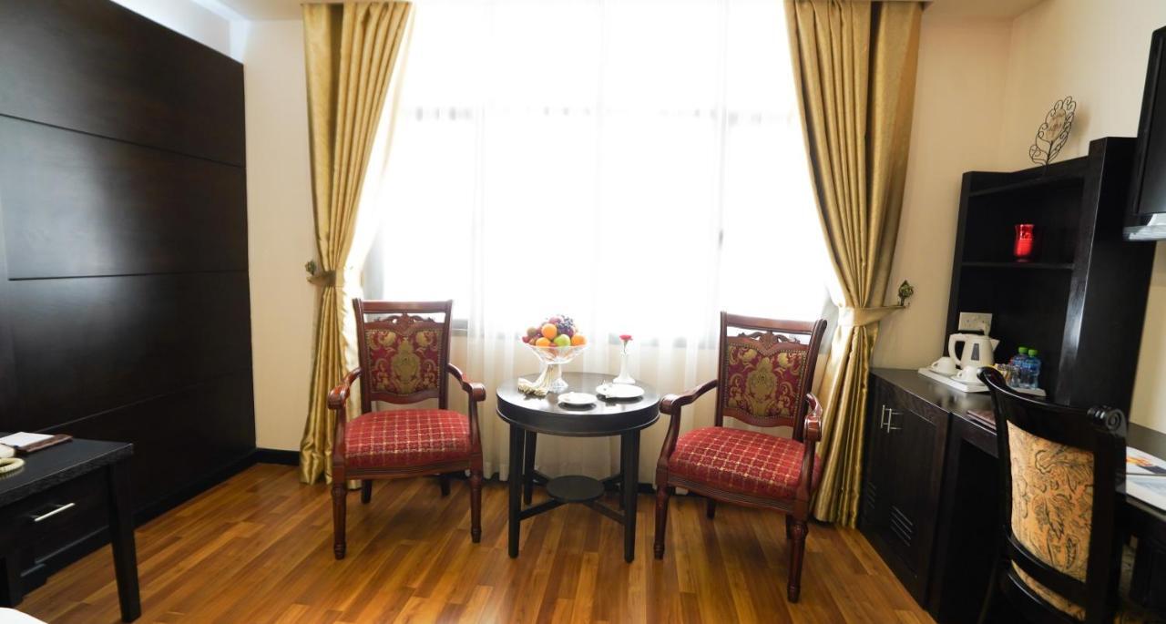 Juffair Gate Hotel Манама Екстер'єр фото